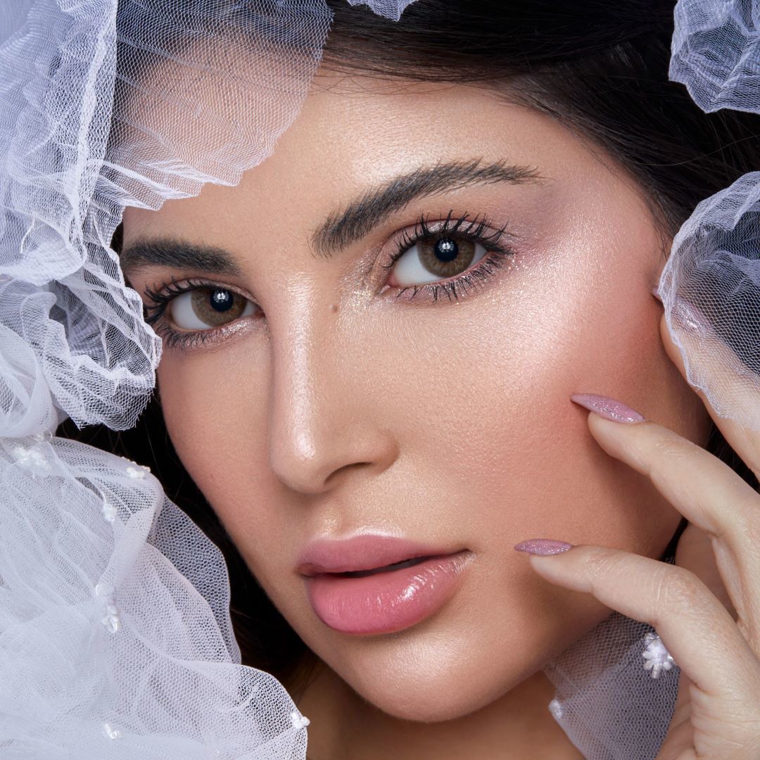 بيلا شهري مون